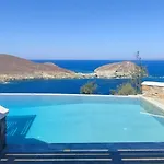 Βίλα Glaronisi Kea