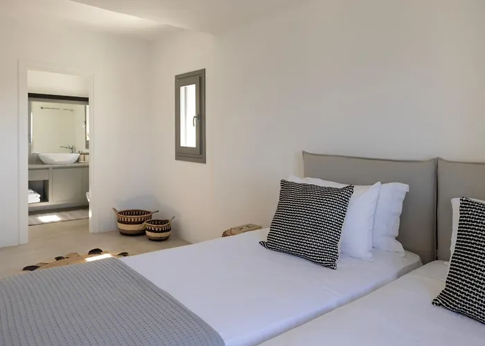 Glaronisi Kea Villa *