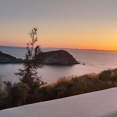 Glaronisi Kea Villa *