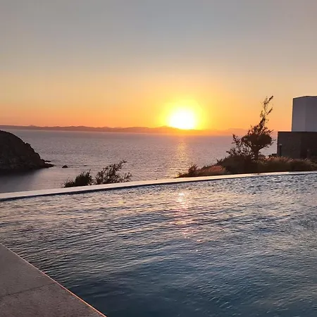 Glaronisi Kea Vila